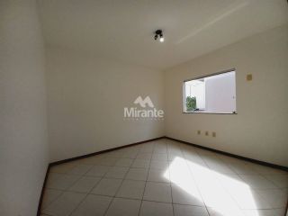 Casa de Condomínio Para Alugar com 3 quartos sendo 1 suíte no bairro Lagoa Salgada em Feira De Santana