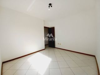 Casa de Condomínio Para Alugar com 3 quartos sendo 1 suíte no bairro Lagoa Salgada em Feira De Santana