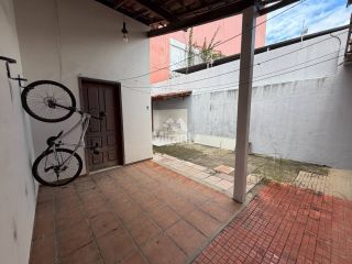 Casa Para Alugar com 3 quartos sendo 1 suíte no bairro Santa Mônica em Feira De Santana