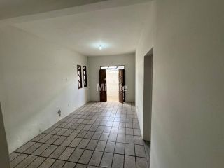 Casa Térrea Para Alugar com 4 quartos sendo 1 suíte no bairro Kalilândia em Feira De Santana