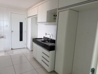 Apartamento Para Alugar com 3 quartos sendo 1 suíte no bairro Santa Mônica em Feira De Santana