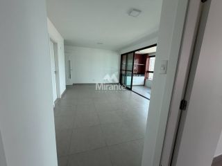 Apartamento Para Alugar com 3 quartos sendo 1 suíte no bairro Santa Mônica em Feira De Santana