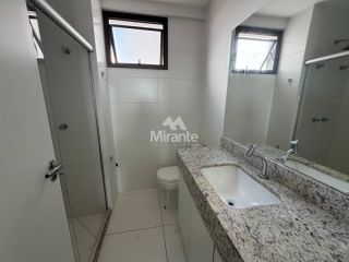 Apartamento Para Alugar com 3 quartos sendo 1 suíte no bairro Santa Mônica em Feira De Santana