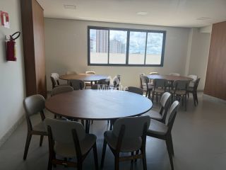 Apartamento Para Alugar com 3 quartos sendo 1 suíte no bairro Santa Mônica em Feira De Santana