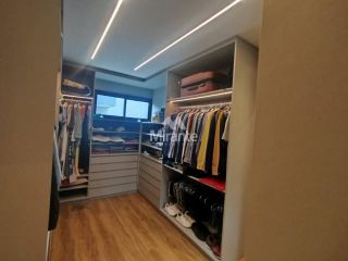 Casa Mobiliada de Condomínio Para Vender, com 4 quartos sendo 3 suítes no bairro Papagaio em Feira De Santana