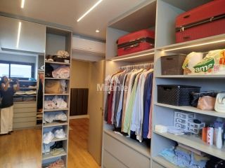 Casa Mobiliada de Condomínio Para Vender, com 4 quartos sendo 3 suítes no bairro Papagaio em Feira De Santana