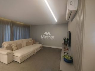 Casa Mobiliada de Condomínio Para Vender, com 4 quartos sendo 3 suítes no bairro Papagaio em Feira De Santana