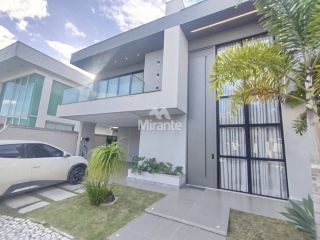 Casa Mobiliada de Condomínio Para Vender, com 4 quartos sendo 3 suítes no bairro Papagaio em Feira De Santana