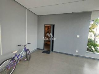 Casa Mobiliada de Condomínio Para Vender, com 4 quartos sendo 3 suítes no bairro Papagaio em Feira De Santana