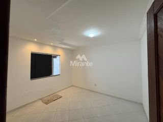 Casa Para Vender com 3 quartos sendo 1 suíte no bairro Tomba em Feira De Santana