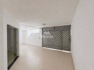 Casa Para Vender com 3 quartos sendo 1 suíte no bairro Tomba em Feira De Santana