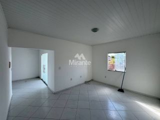 Casa Para Vender com 3 quartos sendo 1 suíte no bairro Tomba em Feira De Santana