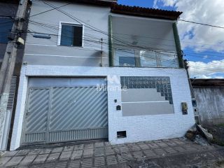 Casa Para Vender com 3 quartos sendo 1 suíte no bairro Tomba em Feira De Santana