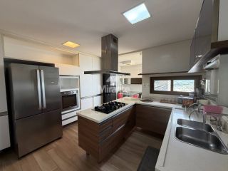 Apartamento Para Vender com 4 quartos sendo 3 suítes no bairro Santa Mônica em Feira De Santana