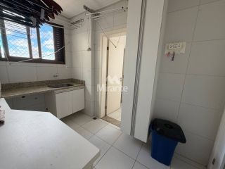 Apartamento Para Vender com 4 quartos sendo 3 suítes no bairro Santa Mônica em Feira De Santana