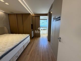 Apartamento Para Vender com 4 quartos sendo 3 suítes no bairro Santa Mônica em Feira De Santana