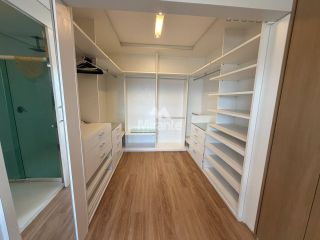 Apartamento Para Vender com 4 quartos sendo 3 suítes no bairro Santa Mônica em Feira De Santana