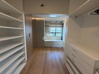 Apartamento Para Vender com 4 quartos sendo 3 suítes no bairro Santa Mônica em Feira De Santana