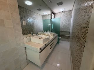 Apartamento Para Vender com 4 quartos sendo 3 suítes no bairro Santa Mônica em Feira De Santana