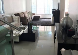 Casa de Condomínio Para Vender com 3 quartos sendo 3 suítes no bairro Tomba em Feira De Santana