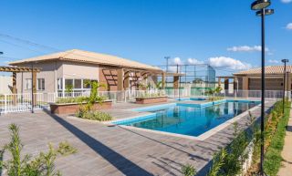 Casa de Condomínio Para Vender com 2 quartos sendo 2 suítes no bairro Papagaio em Feira De Santana