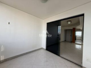 Apartamento Para Vender com 3 quartos sendo 1 suíte no bairro Ponto Central em Feira De Santana