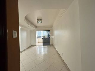 Apartamento Para Vender com 3 quartos sendo 1 suíte no bairro Ponto Central em Feira De Santana