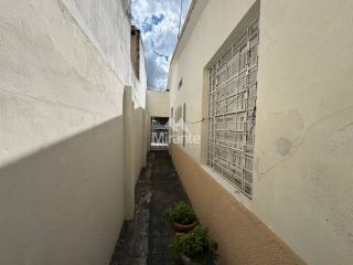 Casa Para Alugar com 3 quartos sendo 1 suíte no bairro Brasília em Feira De Santana