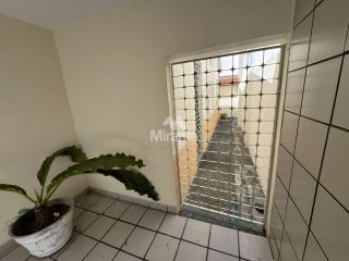 Casa Para Alugar com 3 quartos sendo 1 suíte no bairro Brasília em Feira De Santana