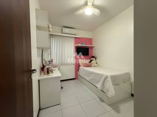 Casa de Condomínio Para Vender com 3 quartos sendo 1 suíte no bairro Santa Mônica II em Feira De Santana