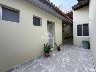 Casa de Condomínio Para Vender com 3 quartos sendo 1 suíte no bairro Santa Mônica II em Feira De Santana