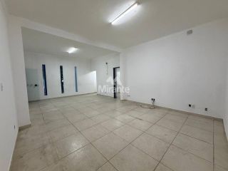 Casa Comercial Para Alugar no bairro Centro em Feira De Santana