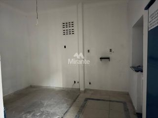 Casa Comercial Para Alugar no bairro Centro em Feira De Santana