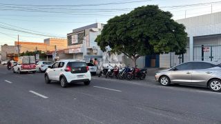 Casa Comercial Para Alugar no bairro Centro em Feira De Santana