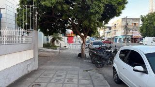 Casa Comercial Para Alugar no bairro Centro em Feira De Santana