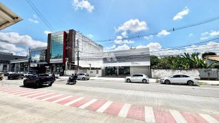 Prédio / Edifício Inteiro Comercial Para Alugar no bairro Parque Getúlio Vargas em Feira De Santana