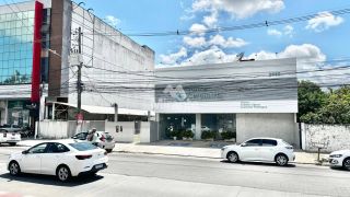 Prédio / Edifício Inteiro Comercial Para Alugar no bairro Parque Getúlio Vargas em Feira De Santana