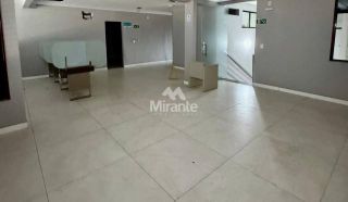 Prédio / Edifício Inteiro Comercial Para Alugar no bairro Parque Getúlio Vargas em Feira De Santana