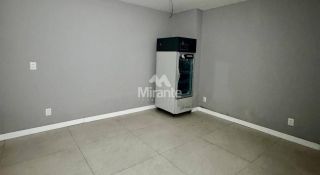 Prédio / Edifício Inteiro Comercial Para Alugar no bairro Parque Getúlio Vargas em Feira De Santana