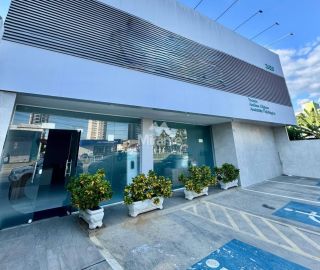 Prédio / Edifício Inteiro Comercial Para Alugar no bairro Parque Getúlio Vargas em Feira De Santana