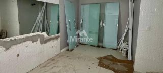 Prédio / Edifício Inteiro Comercial Para Alugar no bairro Parque Getúlio Vargas em Feira De Santana
