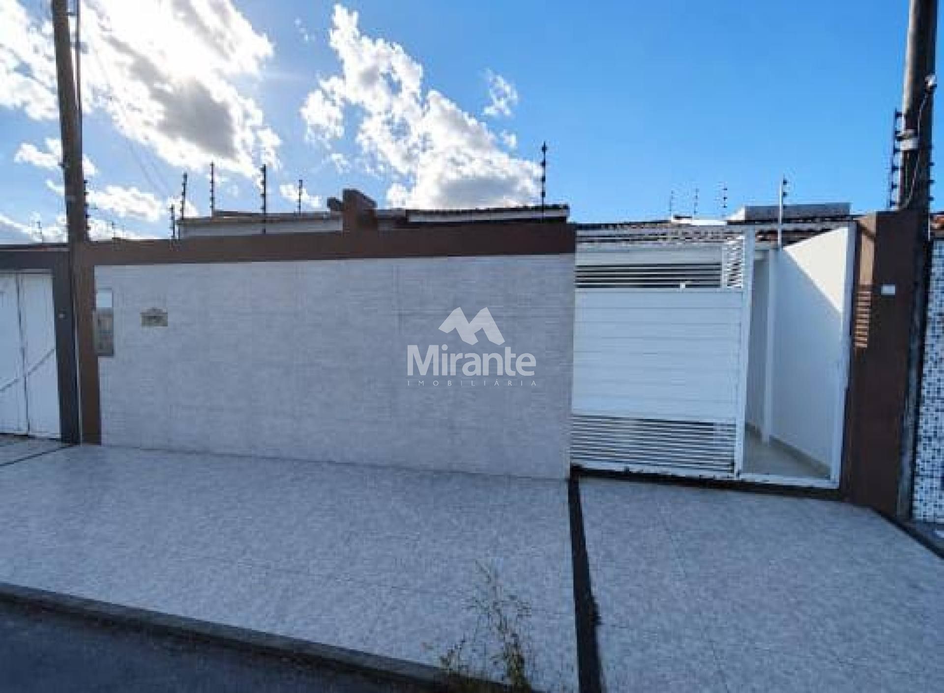 Casa Mobiliada Para Vender com 3 quartos sendo 1 suíte no bairro Parque Ipê em Feira De Santana
