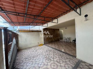 Casa Para Alugar com 3 quartos sendo 1 suíte no bairro Brasília em Feira De Santana