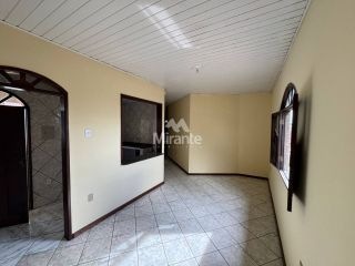 Casa Para Alugar com 3 quartos sendo 1 suíte no bairro Brasília em Feira De Santana
