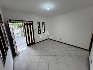 Casa Para Vender com 6 quartos sendo 2 suítes no bairro Kalilândia em Feira De Santana