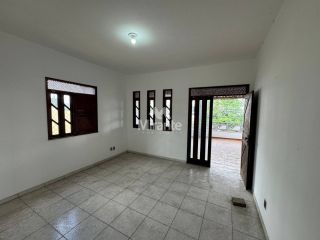 Casa Para Vender com 6 quartos sendo 2 suítes no bairro Kalilândia em Feira De Santana