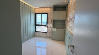 Apartamento Para Alugar com 3 quartos sendo 3 suítes no bairro Santa Mônica em Feira De Santana