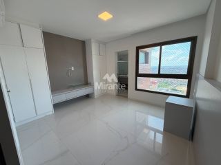 Apartamento Para Alugar com 3 quartos sendo 3 suítes no bairro Santa Mônica em Feira De Santana