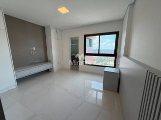Apartamento Para Alugar com 3 quartos sendo 3 suítes no bairro Santa Mônica em Feira De Santana