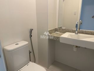 Apartamento Para Alugar com 3 quartos sendo 3 suítes no bairro Santa Mônica em Feira De Santana
